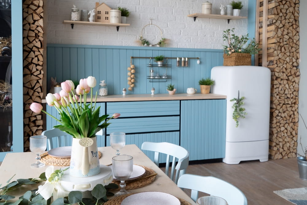 Adapter les palettes selon la taille et la luminosité de la cuisine